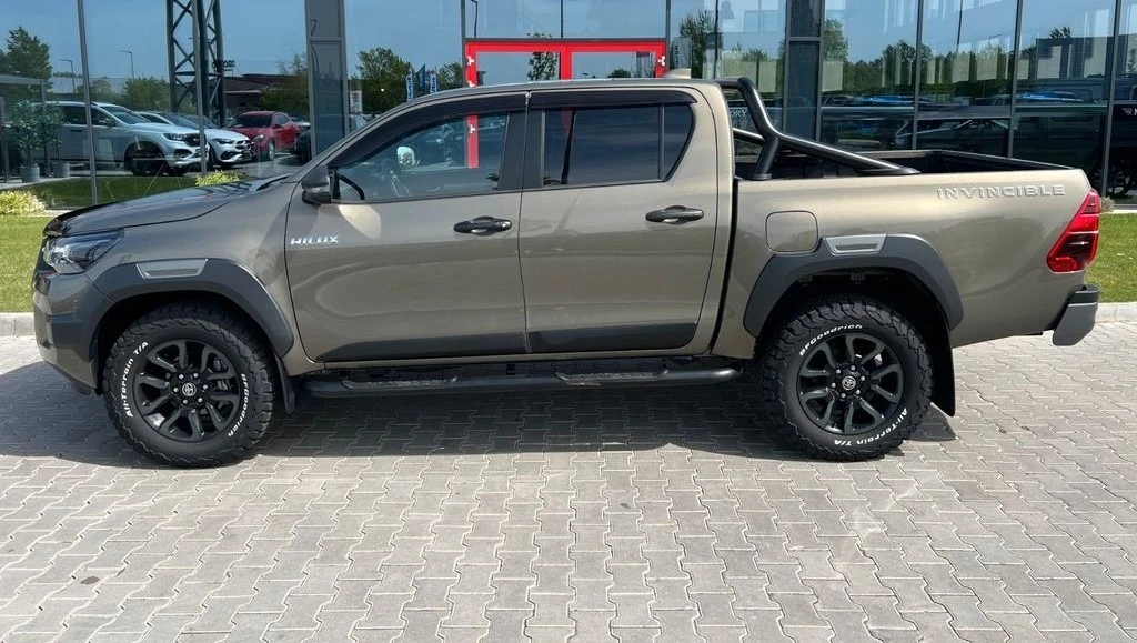 Toyota Hilux 2.8 D-4D/ INVINCIBLE/ DOUBLE CAB/ JBL/ CAMERA/ 18/ - изображение 4