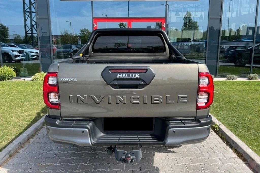 Toyota Hilux 2.8 D-4D/ INVINCIBLE/ DOUBLE CAB/ JBL/ CAMERA/ 18/ - изображение 6