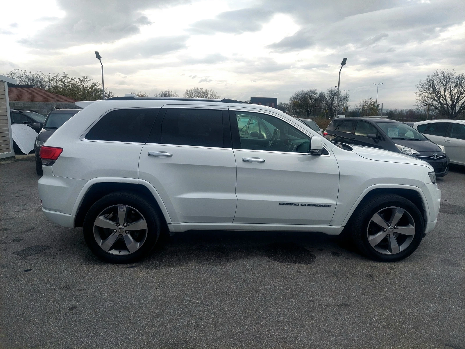 Jeep Grand cherokee 3.0CRD OVERLAND 8  | Mobile.bg   2