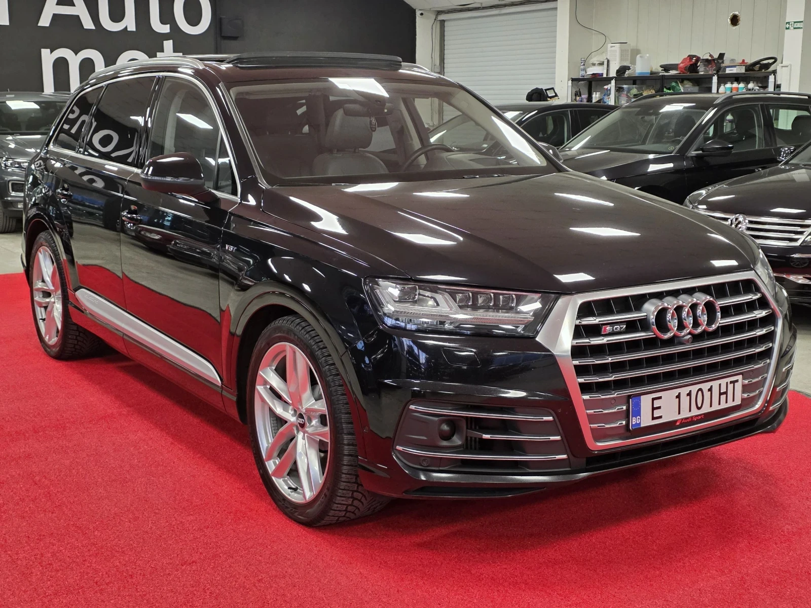 Audi SQ7 Напълно обслужен | Регистриран | Топ състояние , снимка 2 - Автомобили и джипове - 52666279
