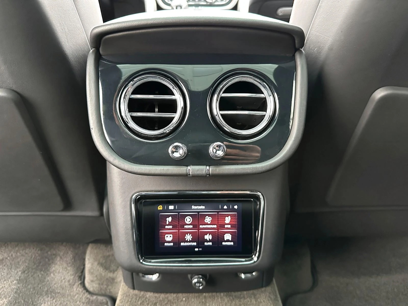 Bentley Bentayga * Firstedition* Гаранция - изображение 10