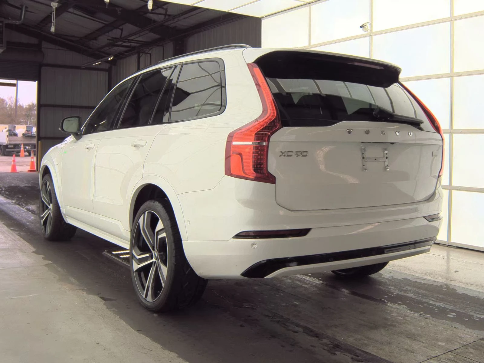 Volvo Xc90  T8 R-Design 7-Passenger/Harmon Kardon - изображение 8