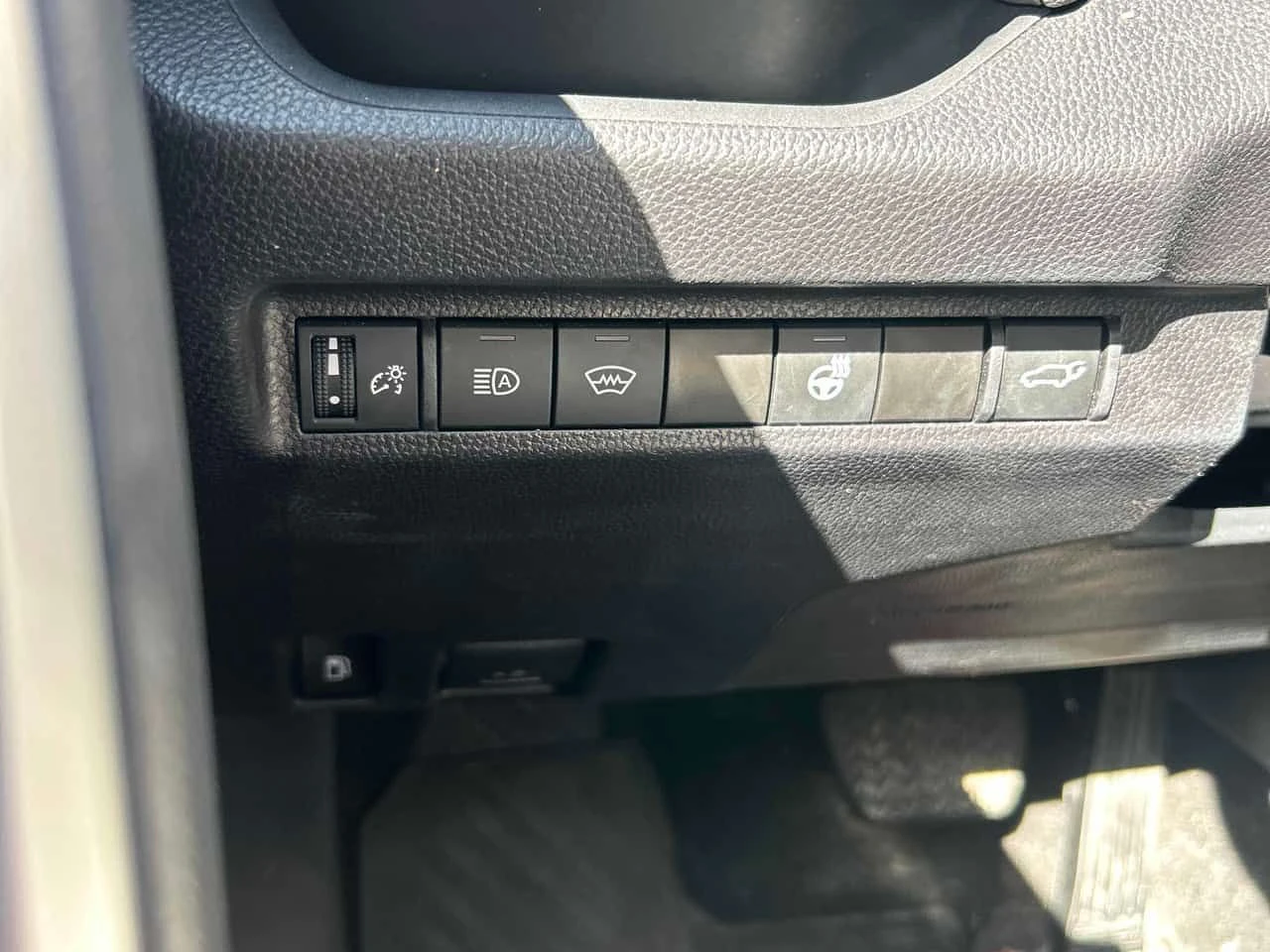 Toyota Rav4 * Hybrid XLE * CARFAX * ПОДГРЕВ * ШИБИДАХ * , снимка 12 - Автомобили и джипове - 54508778