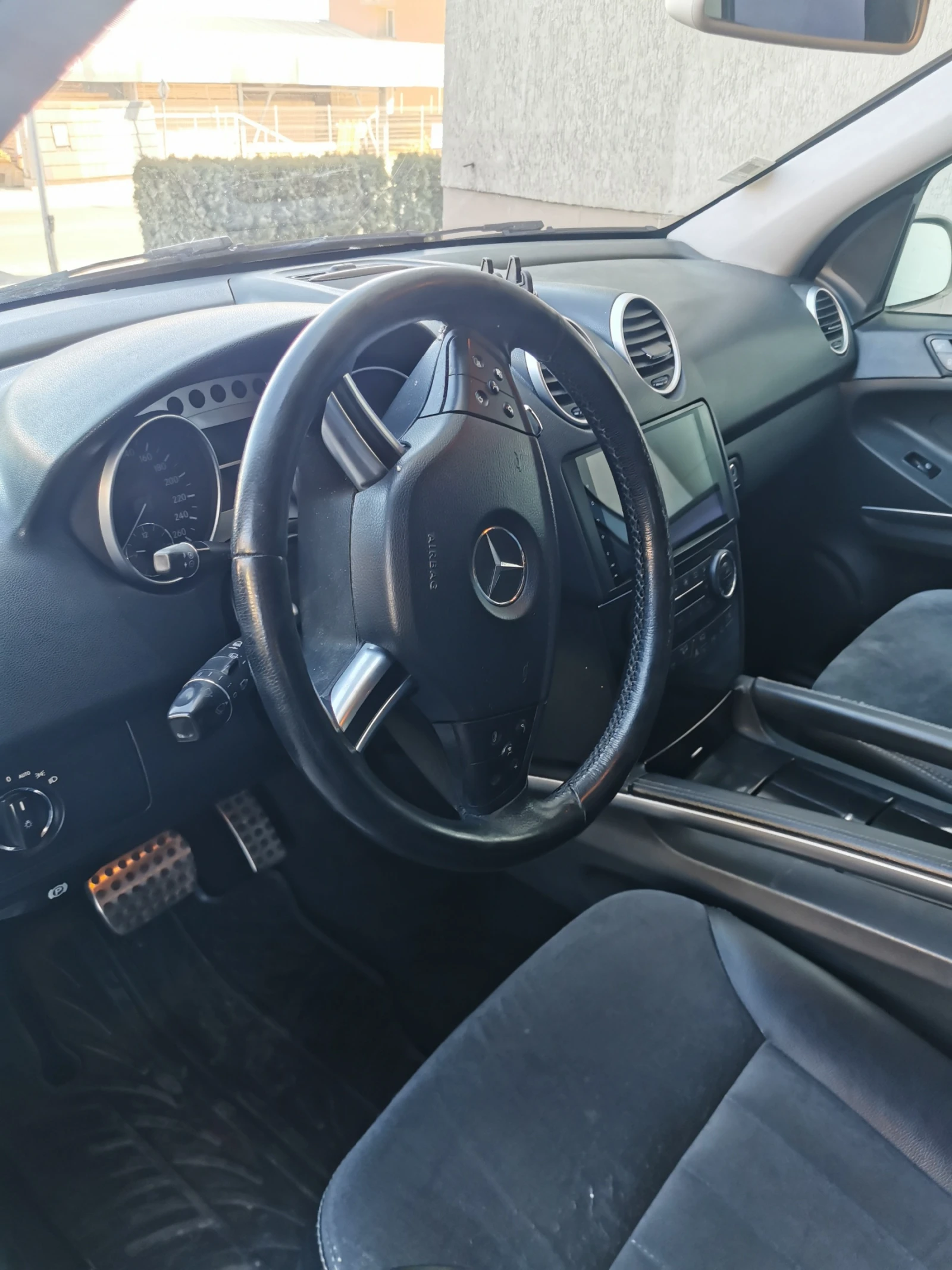 Mercedes-Benz ML 320, снимка 6 - Автомобили и джипове - 54561114