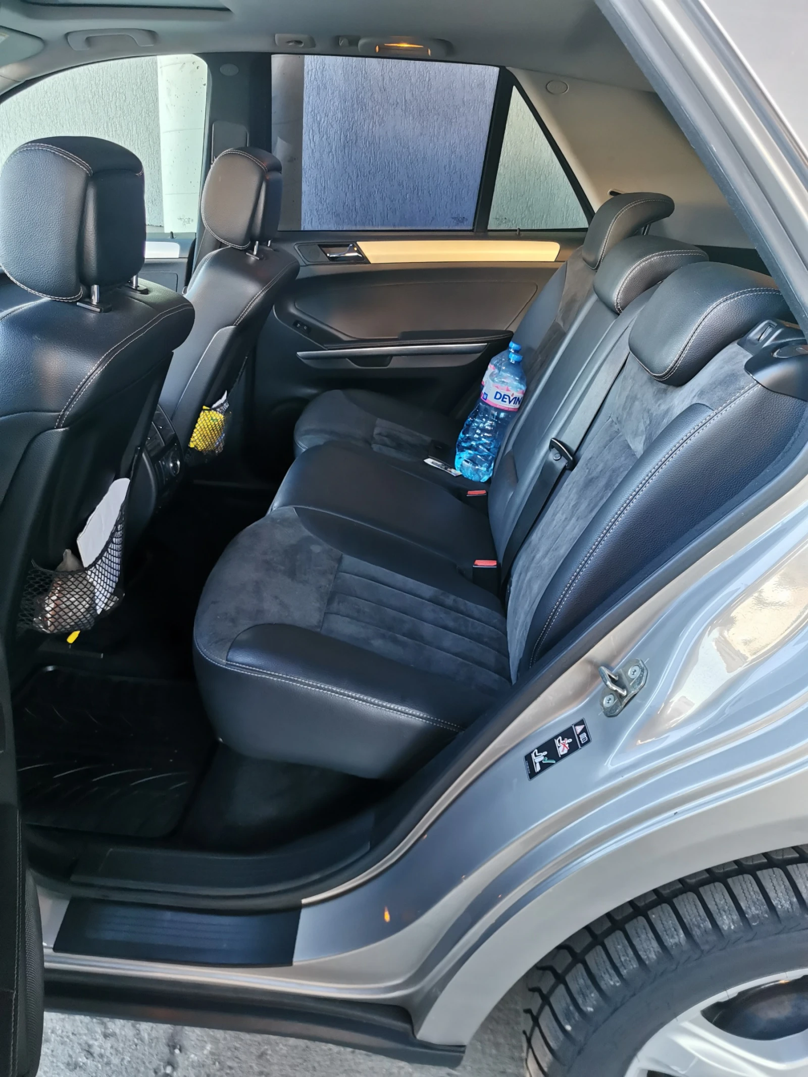 Mercedes-Benz ML 320, снимка 10 - Автомобили и джипове - 54561114
