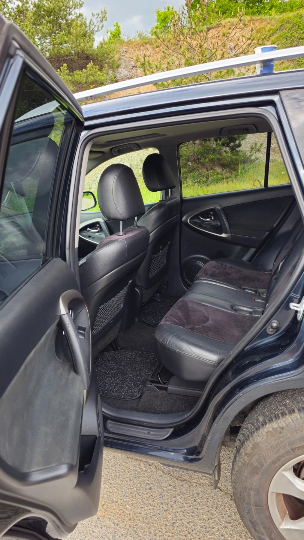 Toyota Rav4 TOYOTA RAV-4 2.2D D-4D 4?4 - 6 скорости, снимка 8 - Автомобили и джипове - 54585180