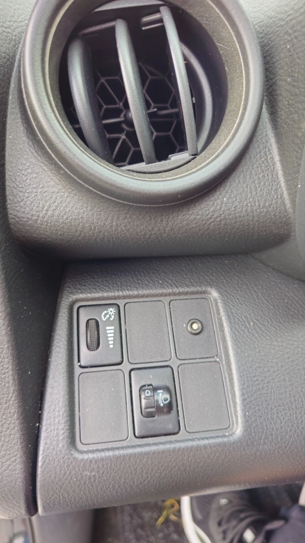 Toyota Rav4 TOYOTA RAV-4 2.2D D-4D 4?4 - 6 скорости, снимка 12 - Автомобили и джипове - 54585180