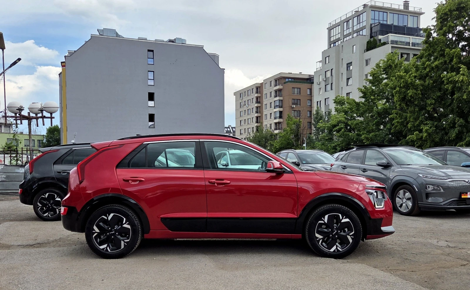 Kia Niro SOH100%/16100 КМ/В ГАРАНЦИЯ до 2031, снимка 3 - Автомобили и джипове - 54947443