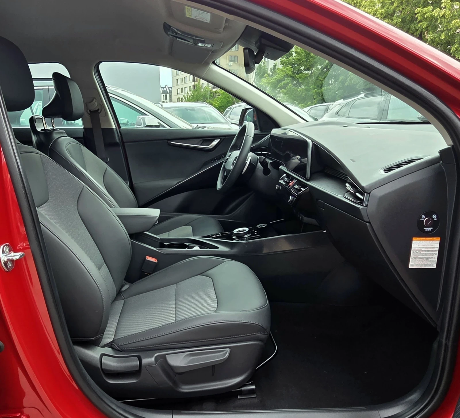 Kia Niro SOH100%/16100 КМ/В ГАРАНЦИЯ до 2031, снимка 10 - Автомобили и джипове - 54947443