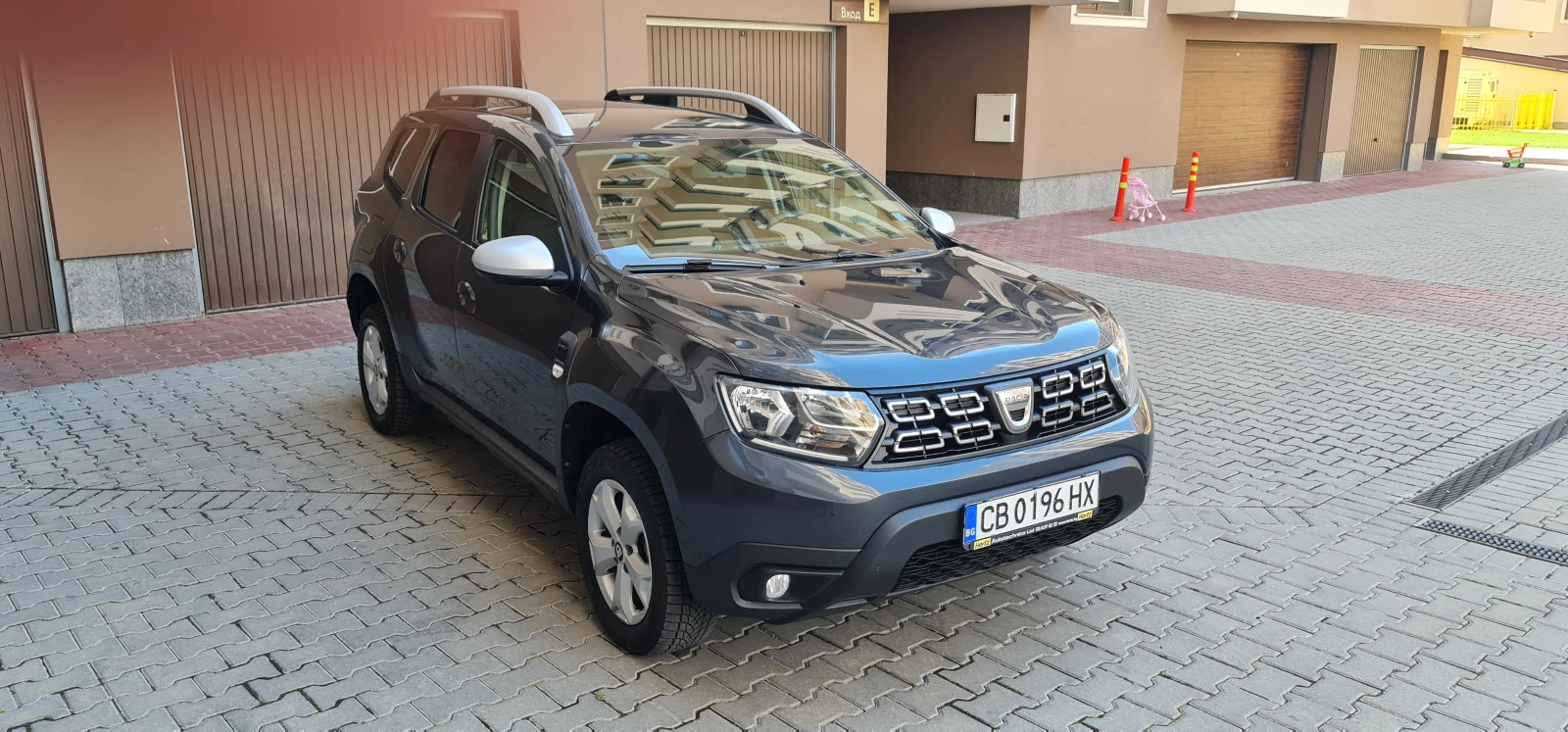 Dacia Duster, снимка 8 - Автомобили и джипове - 56196332