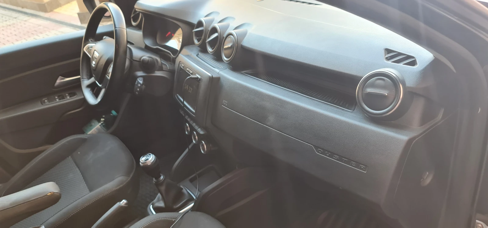 Dacia Duster, снимка 10 - Автомобили и джипове - 56196332