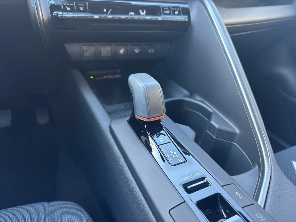 Toyota C-HR 2.0L e-HEV | 5 000 ��. | TEAM D | 4x2 | �������� | Mobile.bg � ����������� 15