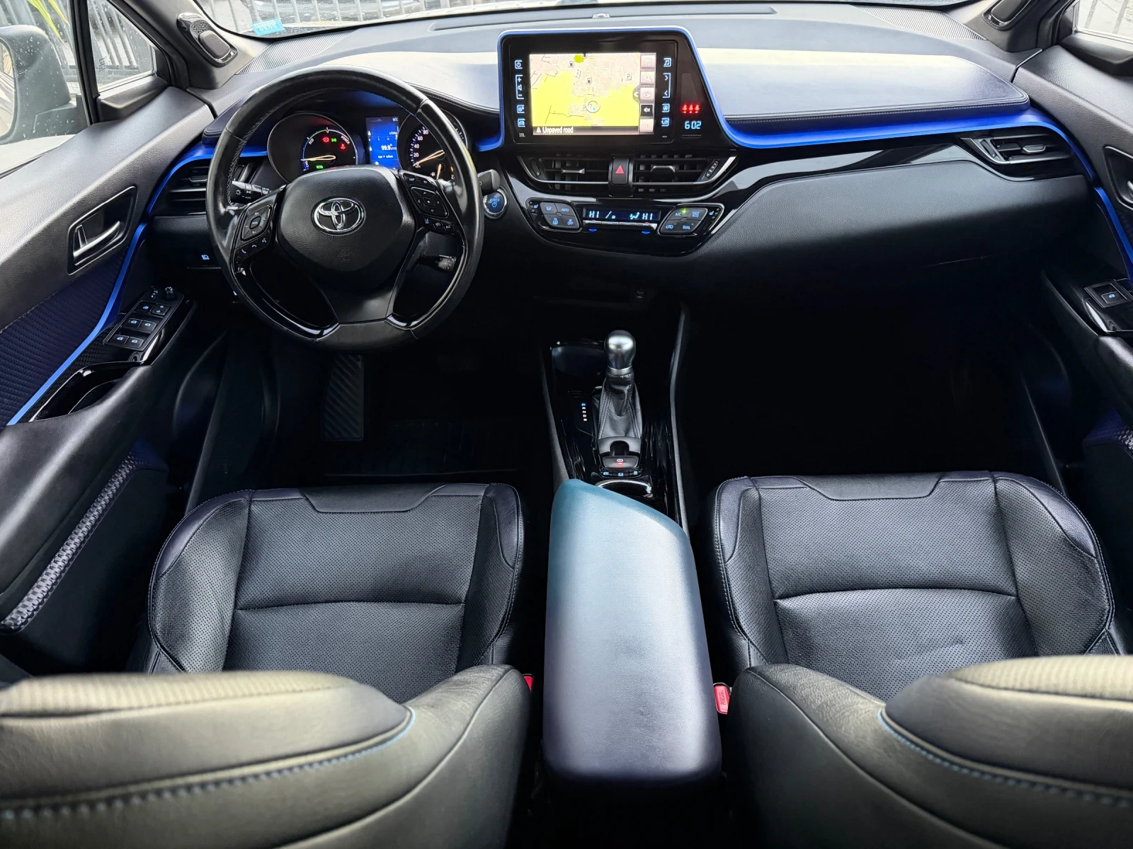 Toyota C-HR 1.8 Hybrid, снимка 7 - Автомобили и джипове - 56350095