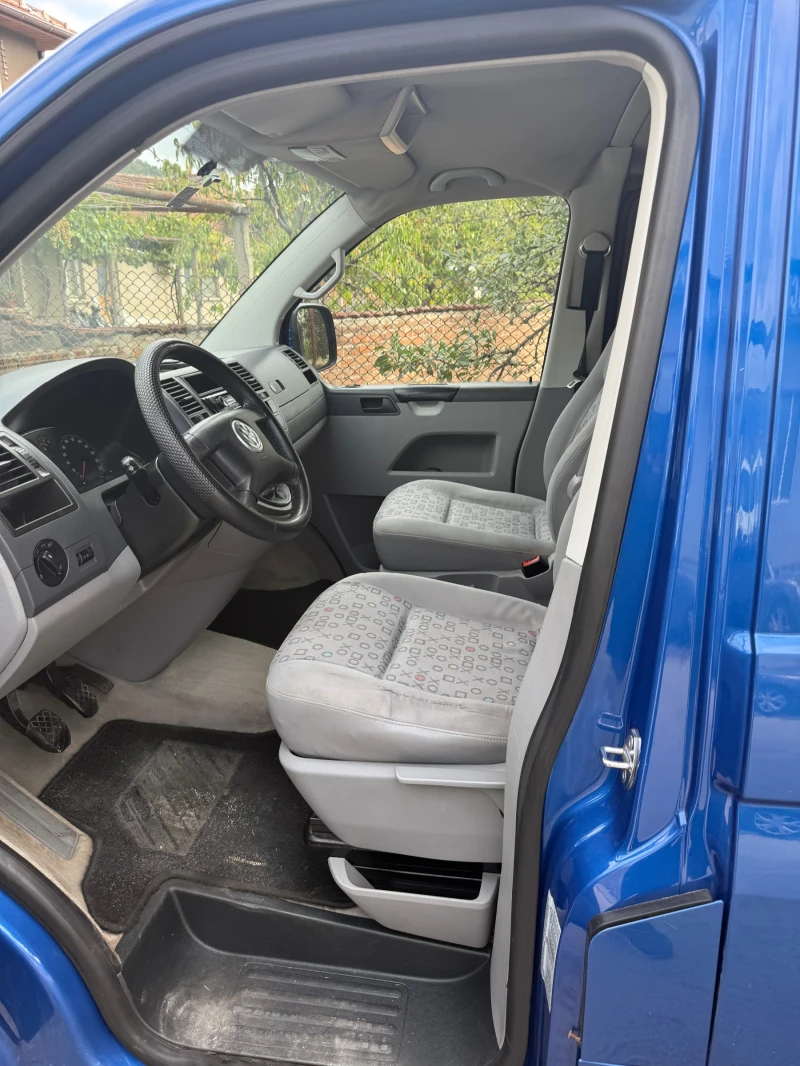 VW Transporter T5, 2.5TDI, L2, 5 местен, снимка 8 - Бусове и автобуси - 52544097