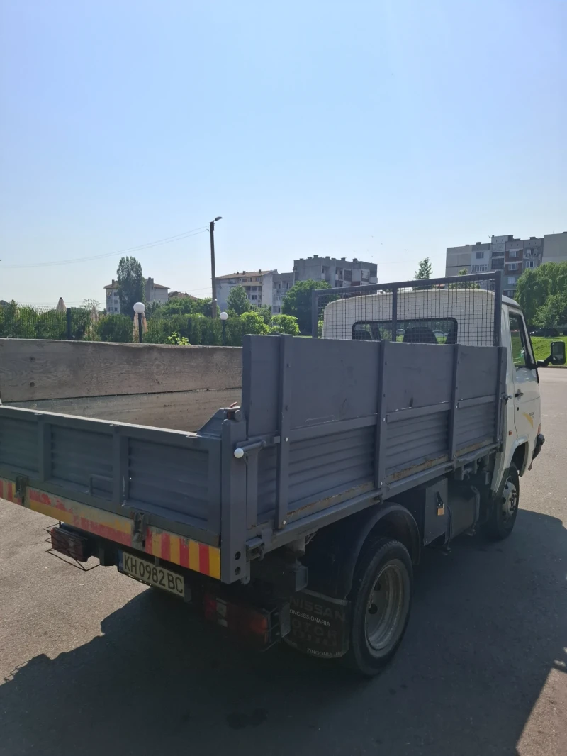 Nissan Trade, снимка 8 - Камиони - 52357784