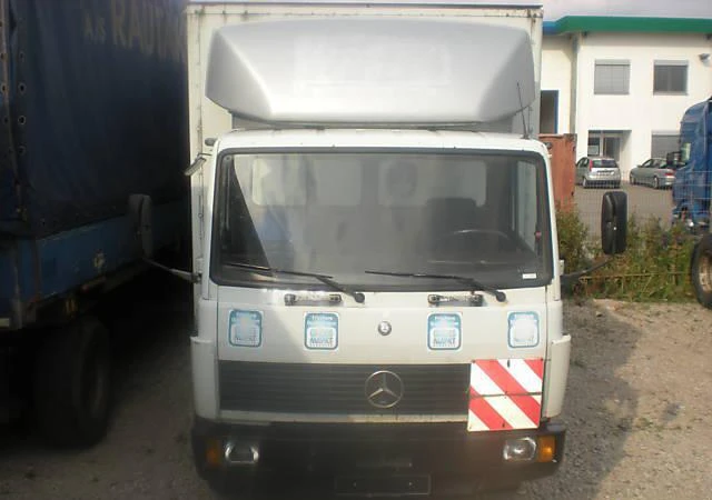 Mercedes-Benz 814 817 на части, снимка 1 - Камиони - 25770913