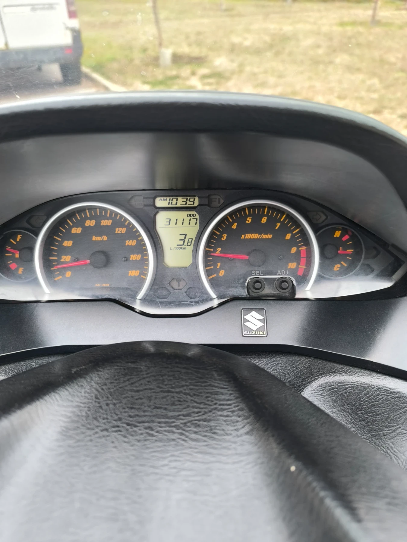 Suzuki Burgman 400 - изображение 8