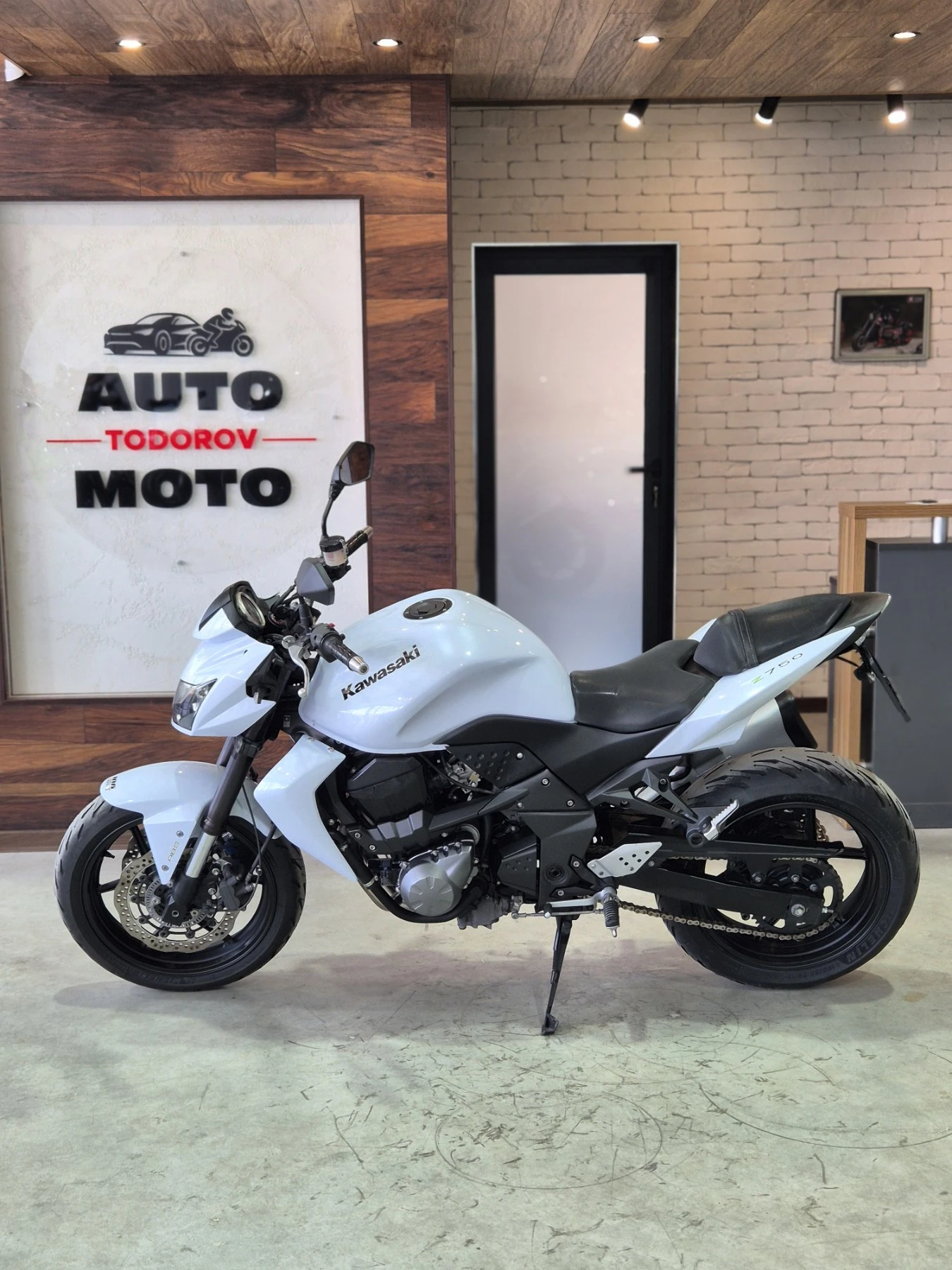 Kawasaki Z 750 ABS!!! Нов внос от ШВЕЙЦАРИЯ!!!, снимка 4 - Мотоциклети и мототехника - 55558085