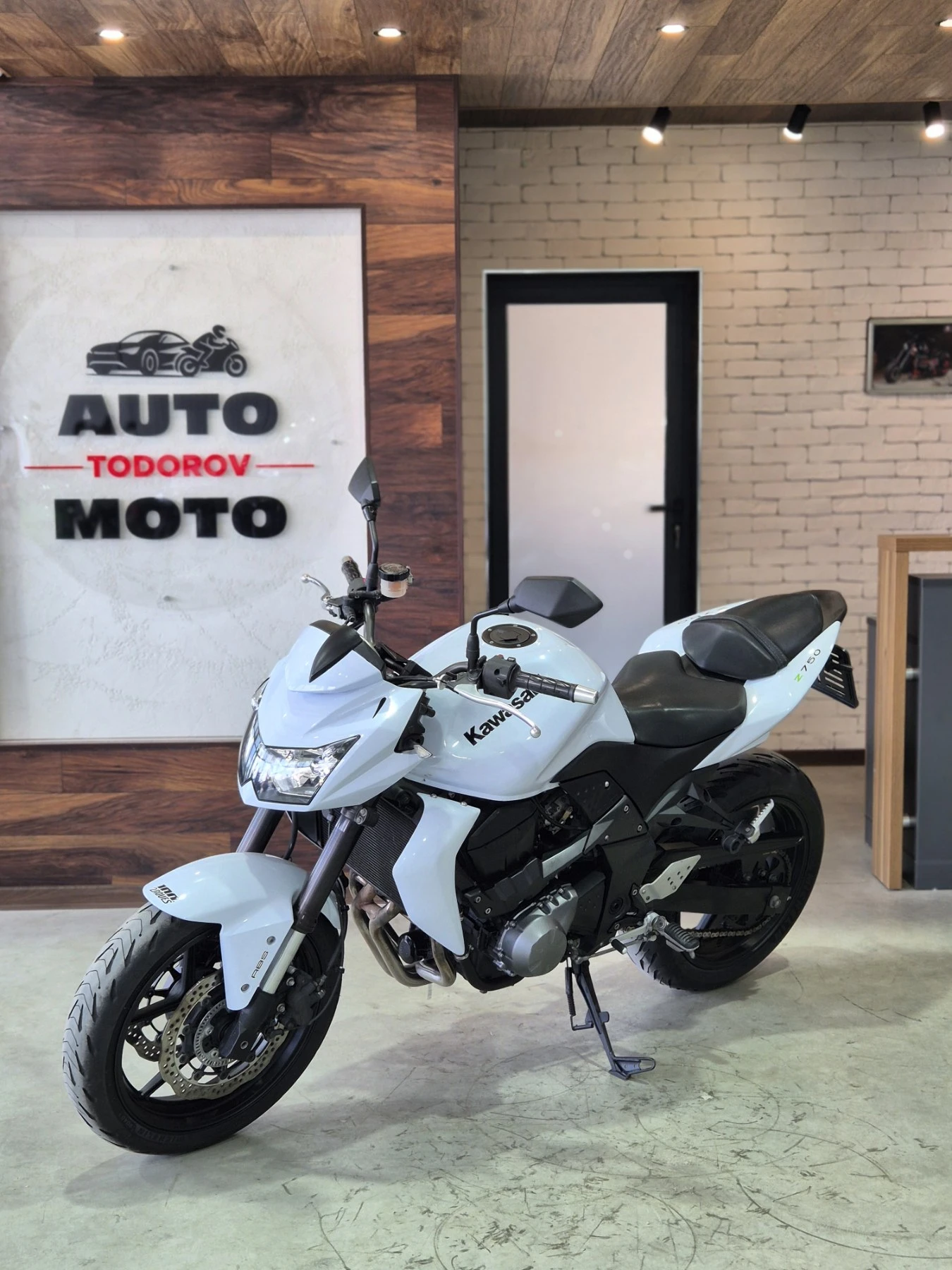 Kawasaki Z 750 ABS!!! Нов внос от ШВЕЙЦАРИЯ!!!, снимка 3 - Мотоциклети и мототехника - 55558085