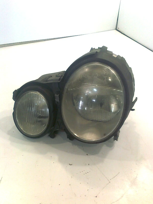 фар ляв за Мерцедес Е270 цди w210