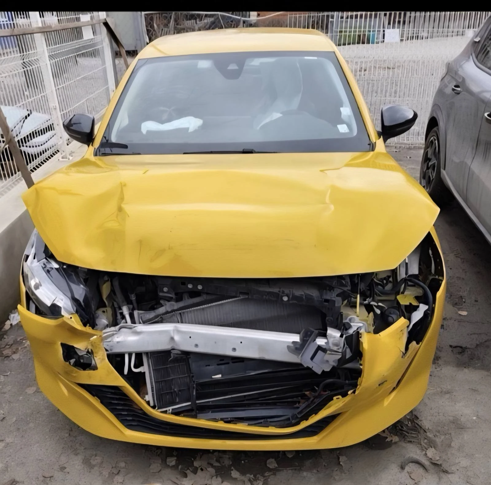 PEUGEOT e-208 �� ���������� ���������  | Mobile.bg � ����������� 1