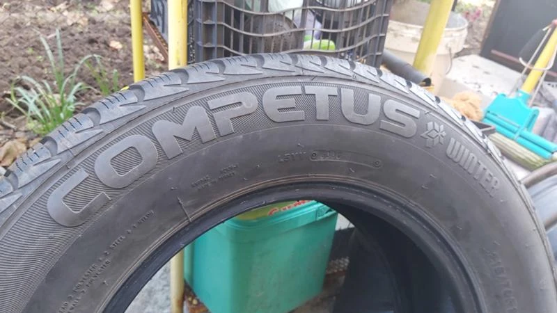 Гуми Зимни 215/70R16, снимка 6 - Гуми и джанти - 27313317