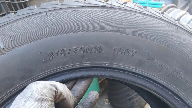 Гуми Зимни 215/70R16, снимка 7 - Гуми и джанти - 27313317