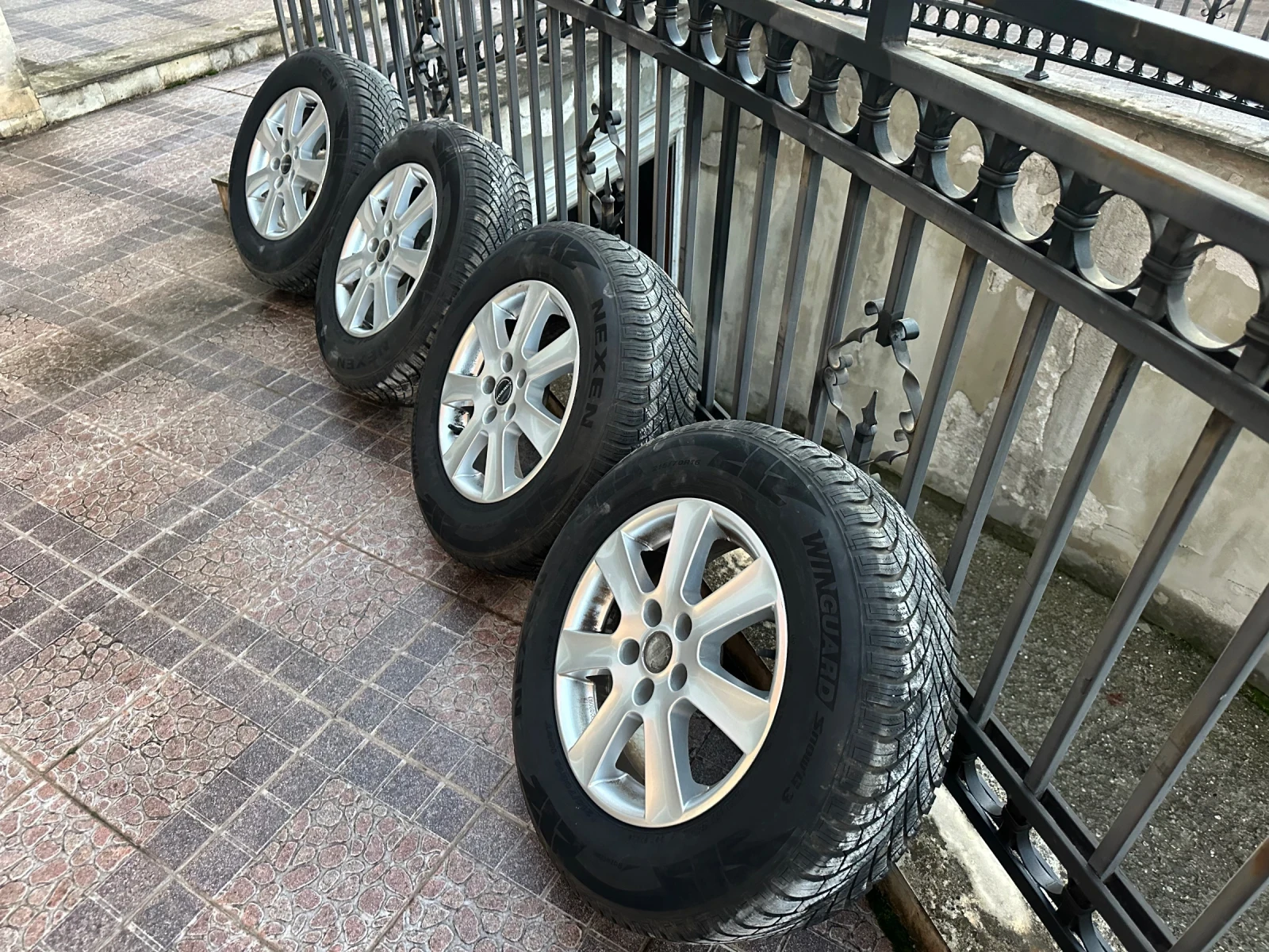    215/70R16  BMW X3 | Mobile.bg   2