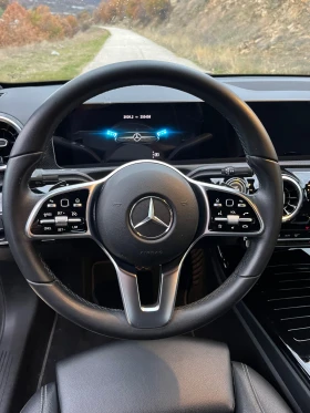 Mercedes-Benz A 180 * Нави* Камера* Асистенти, снимка 9