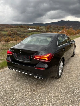 Mercedes-Benz A 180 * Нави* Камера* Асистенти, снимка 6