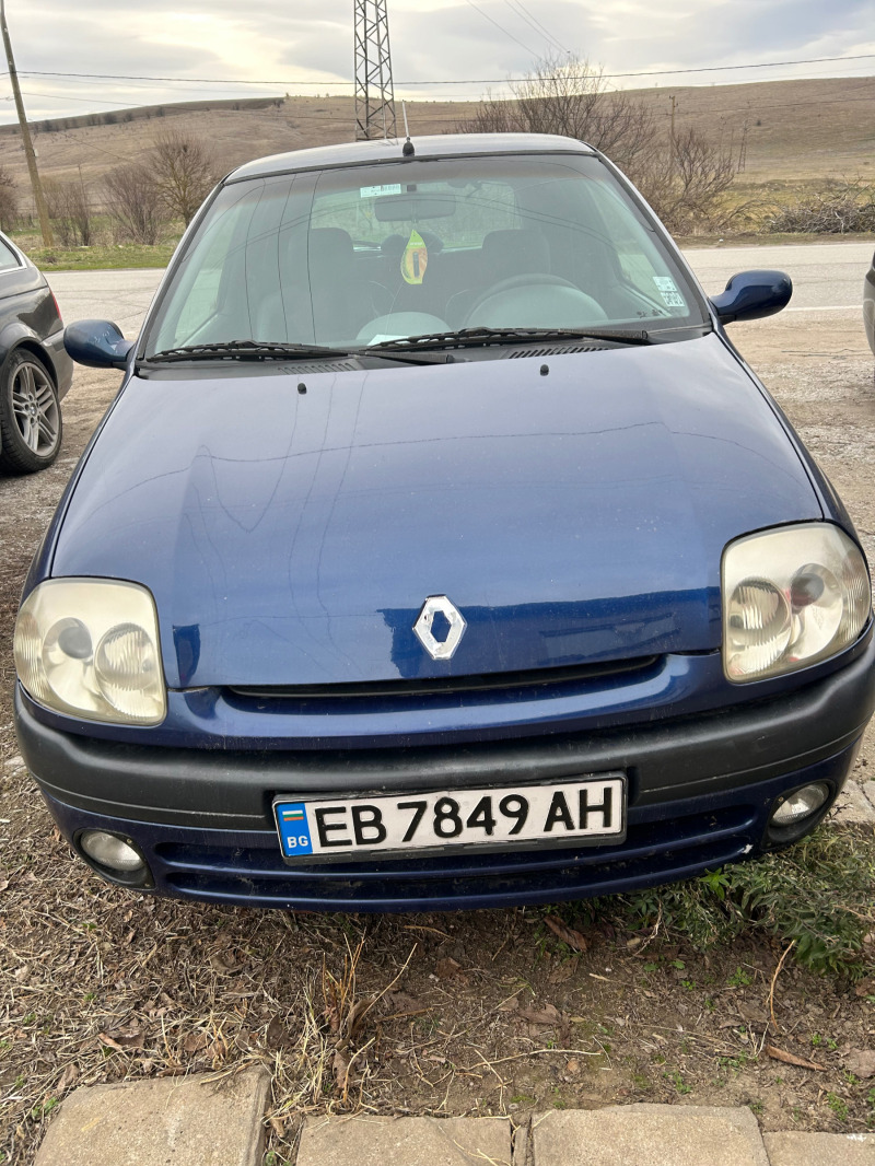 Renault Clio, снимка 1 - Автомобили и джипове - 44847909