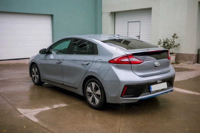 Hyundai Ioniq PHEV, снимка 3 - Автомобили и джипове - 47430692