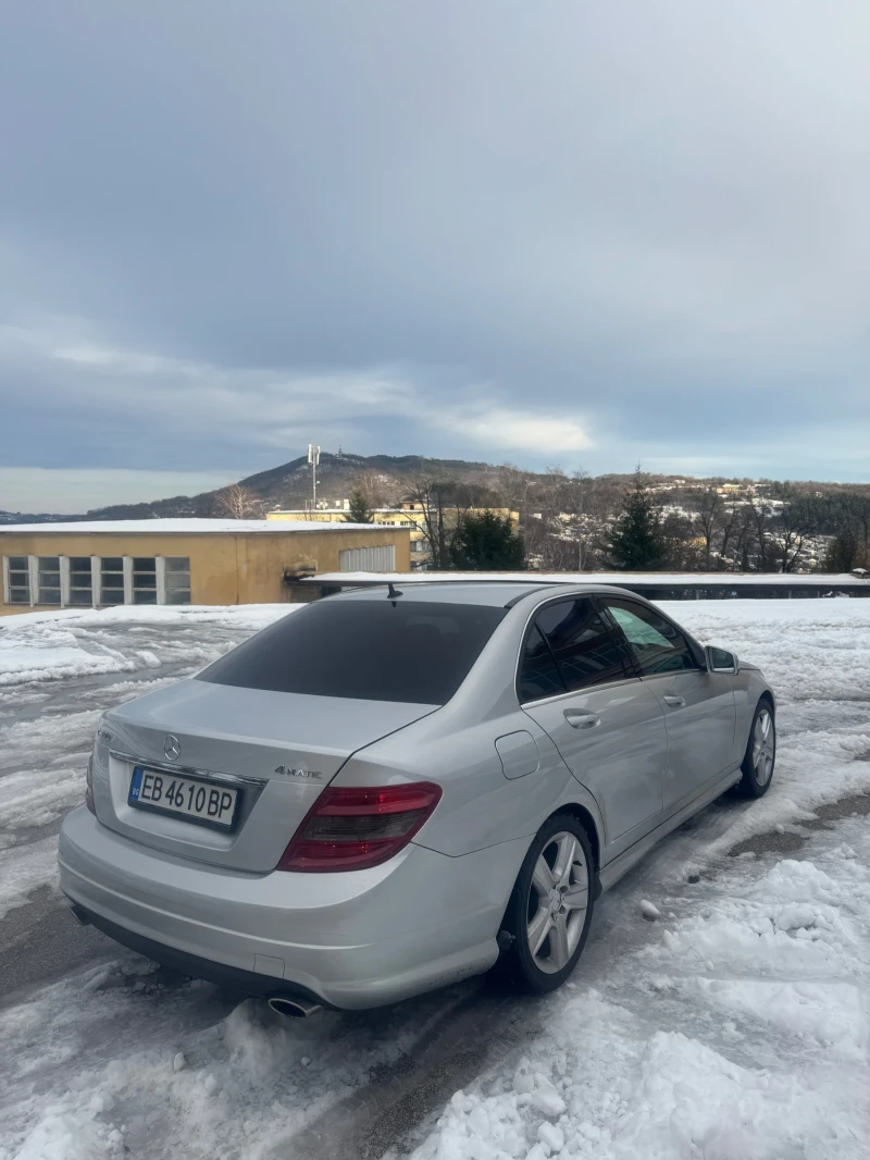 Mercedes-Benz C 300 AMG 4-matic, снимка 5 - Автомобили и джипове - 48445250