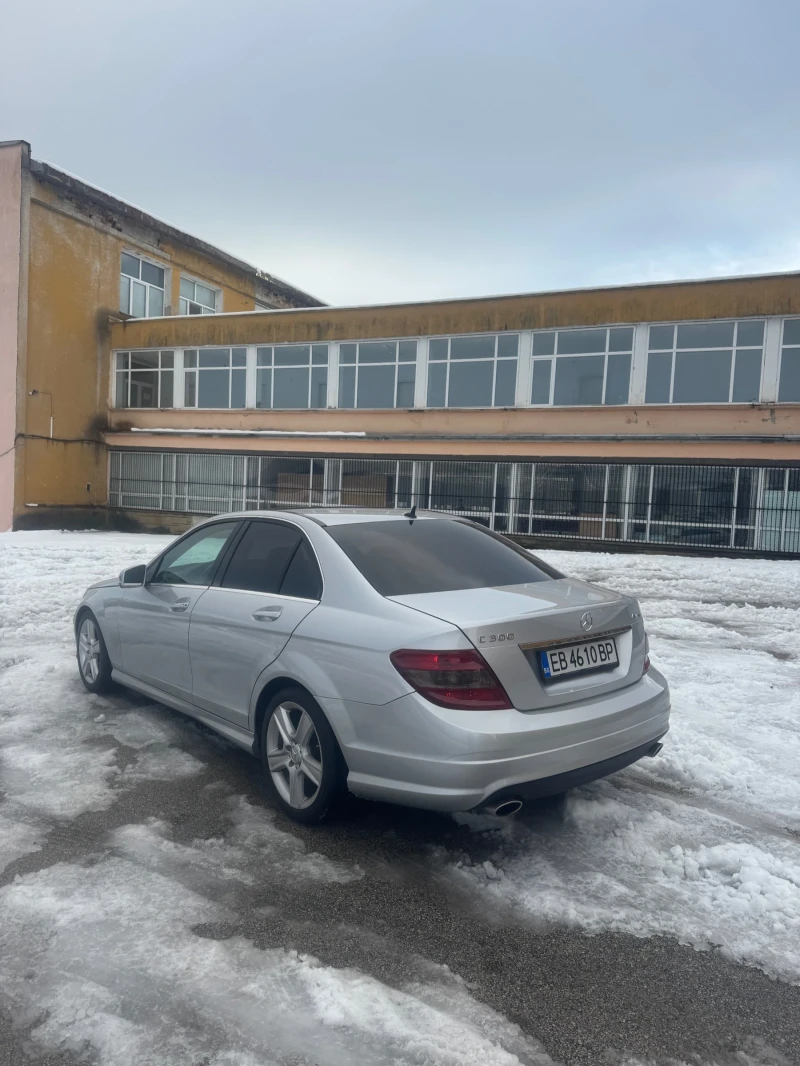 Mercedes-Benz C 300 AMG 4-matic, снимка 2 - Автомобили и джипове - 48445250