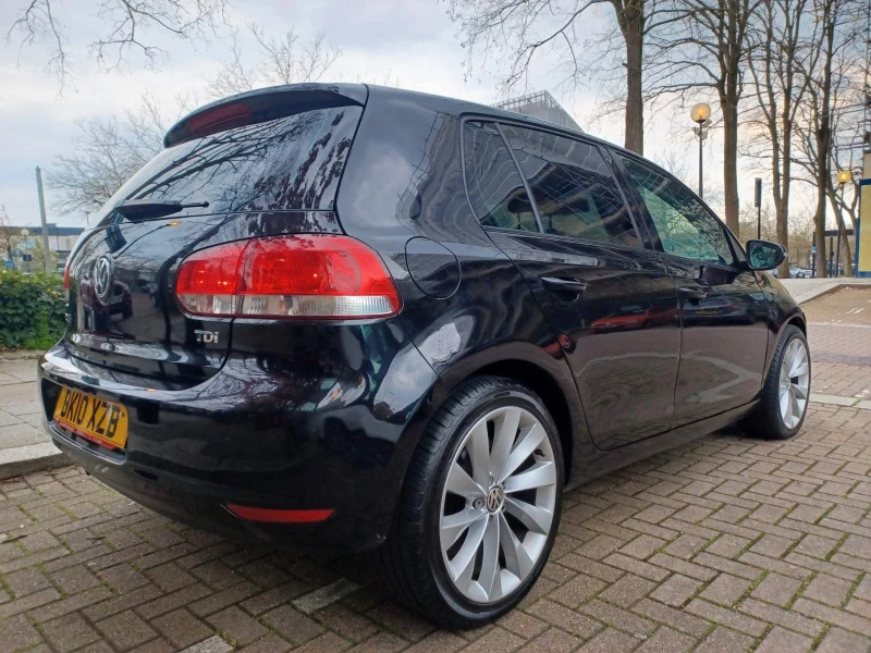 VW Golf 1.6 TDI, снимка 5 - Автомобили и джипове - 52435511
