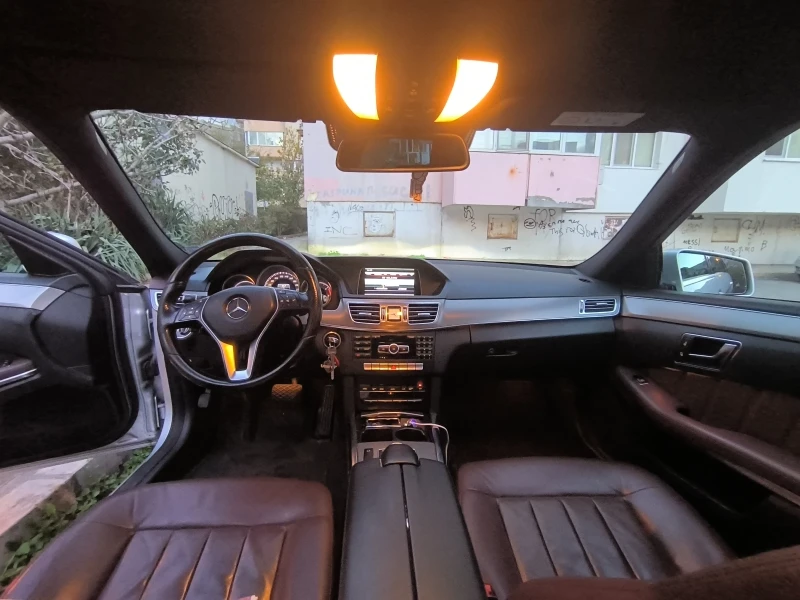 Mercedes-Benz E 200, снимка 6 - Автомобили и джипове - 52616888