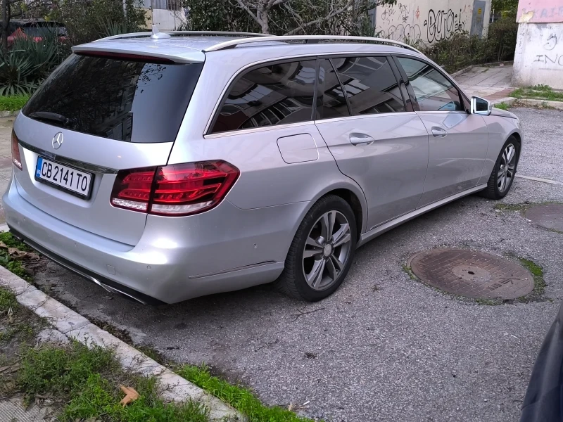 Mercedes-Benz E 200, снимка 4 - Автомобили и джипове - 52616888