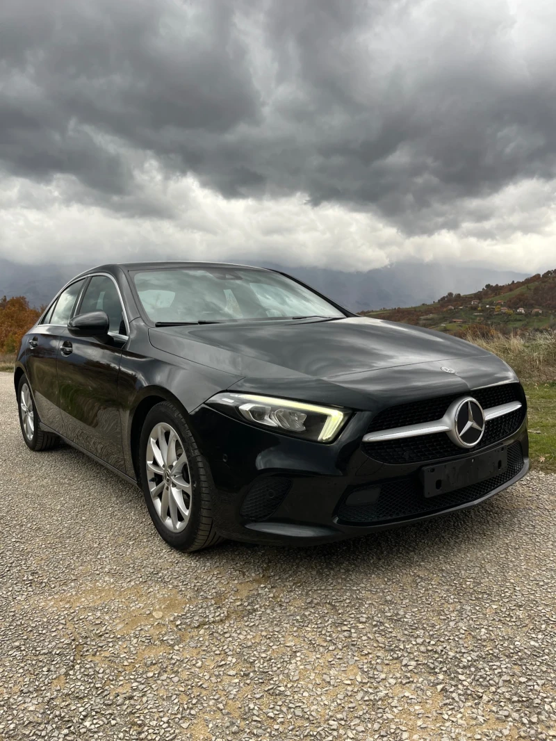 Mercedes-Benz A 180 * Нави* Камера* Асистенти