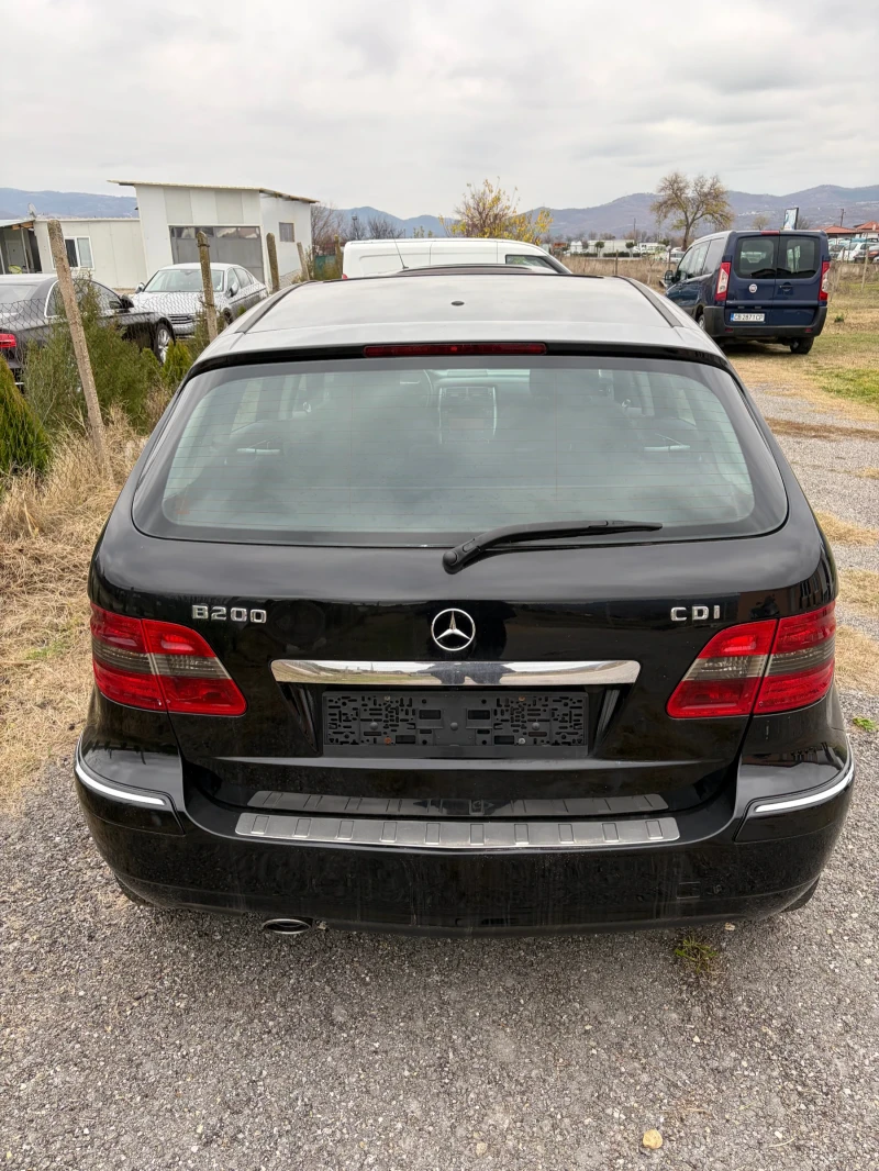 Mercedes-Benz B 200 2.0D * NAVI* 6 скорости, снимка 6 - Автомобили и джипове - 52804201