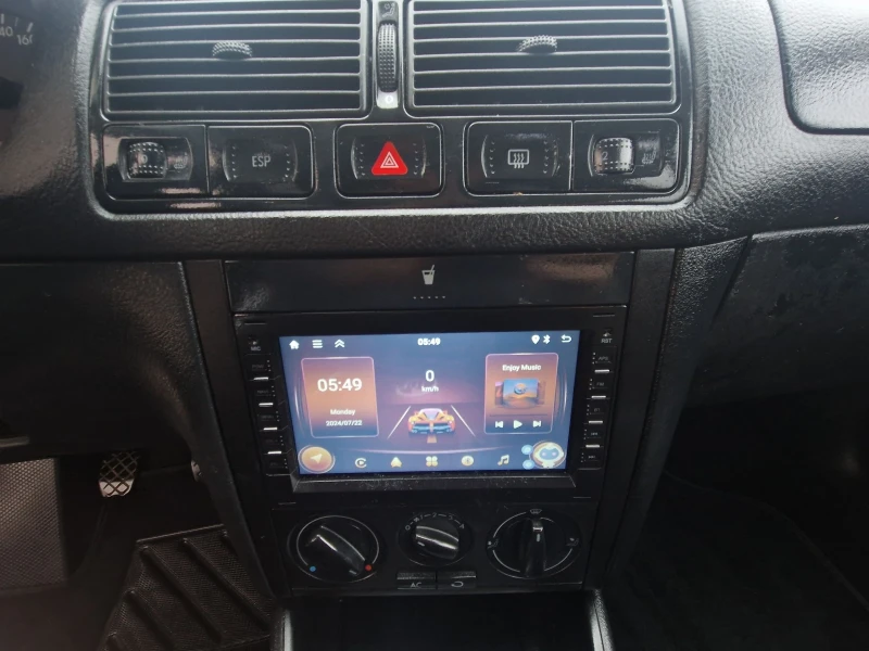 VW Golf 1.9TDI 101к.с., снимка 6 - Автомобили и джипове - 52869322