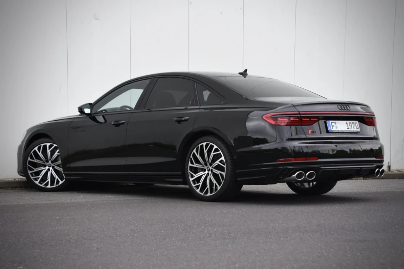 Audi S8, снимка 6 - Автомобили и джипове - 52920665