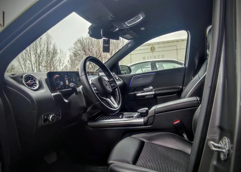 Mercedes-Benz A 200 Ambient* Cameras* Lane Assist* Full Led, снимка 10 - Автомобили и джипове - 53211938