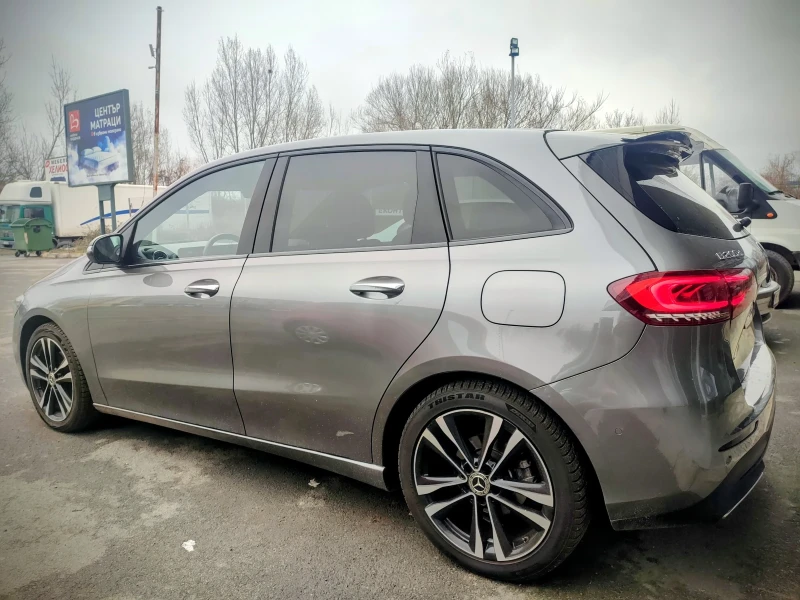 Mercedes-Benz A 200 Ambient* Cameras* Lane Assist* Full Led, снимка 3 - Автомобили и джипове - 53211938