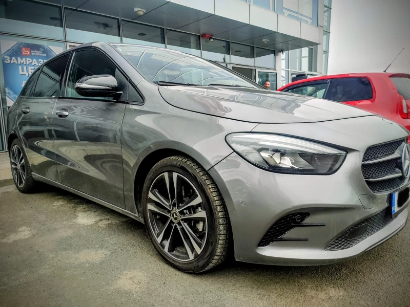 Mercedes-Benz A 200 Ambient* Cameras* Lane Assist* Full Led, снимка 8 - Автомобили и джипове - 53211938