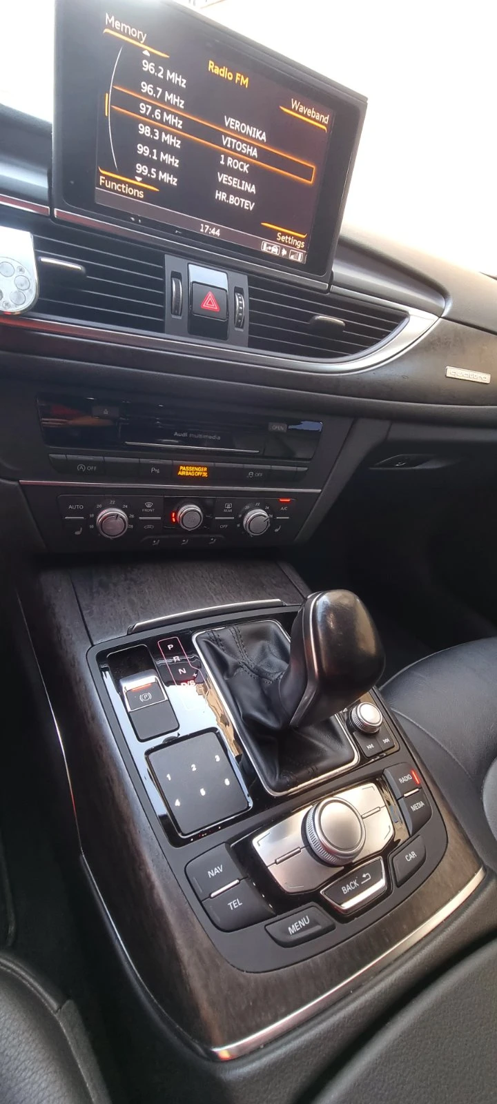 Audi A6 седан, снимка 12 - Автомобили и джипове - 47690724