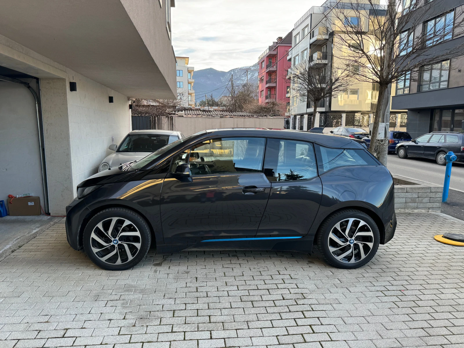 BMW i3 60Ah Кожен салон, Термопома, harman/kardon - изображение 2