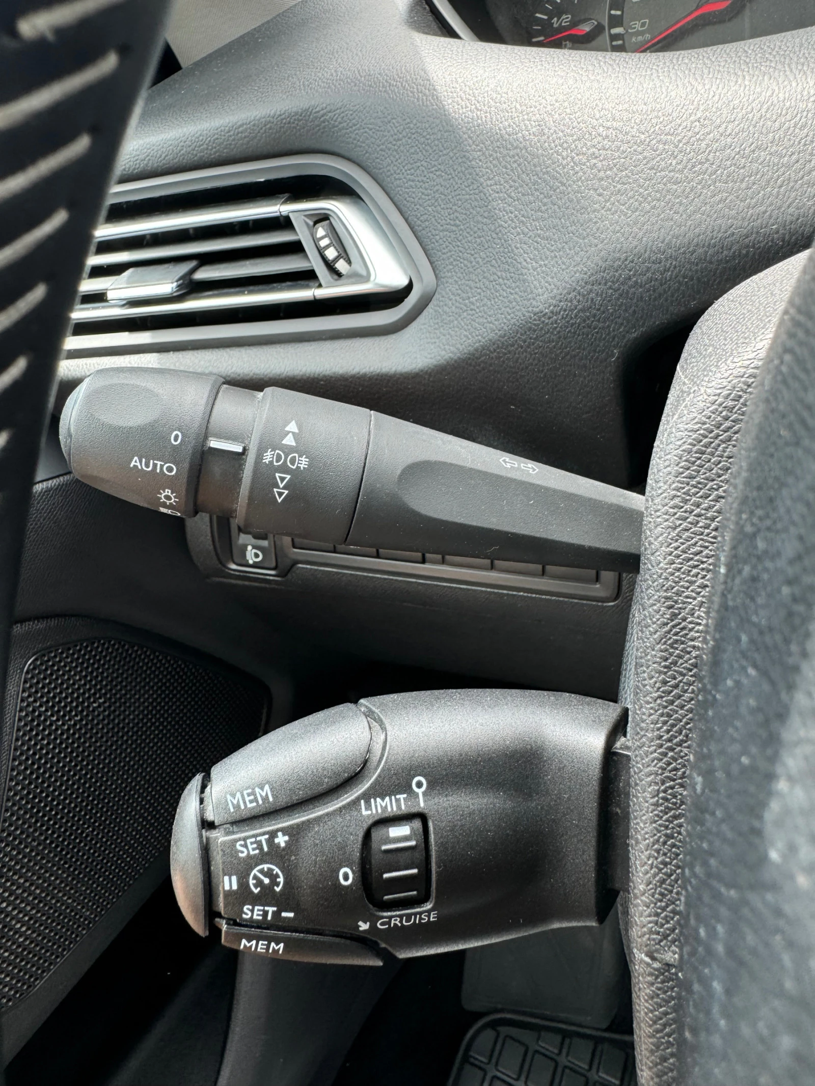 Peugeot 308 1.5 D 130 �.�. 2020 �. 83 000 ��. ���� 6 ���� ���� | Mobile.bg � ����������� 11