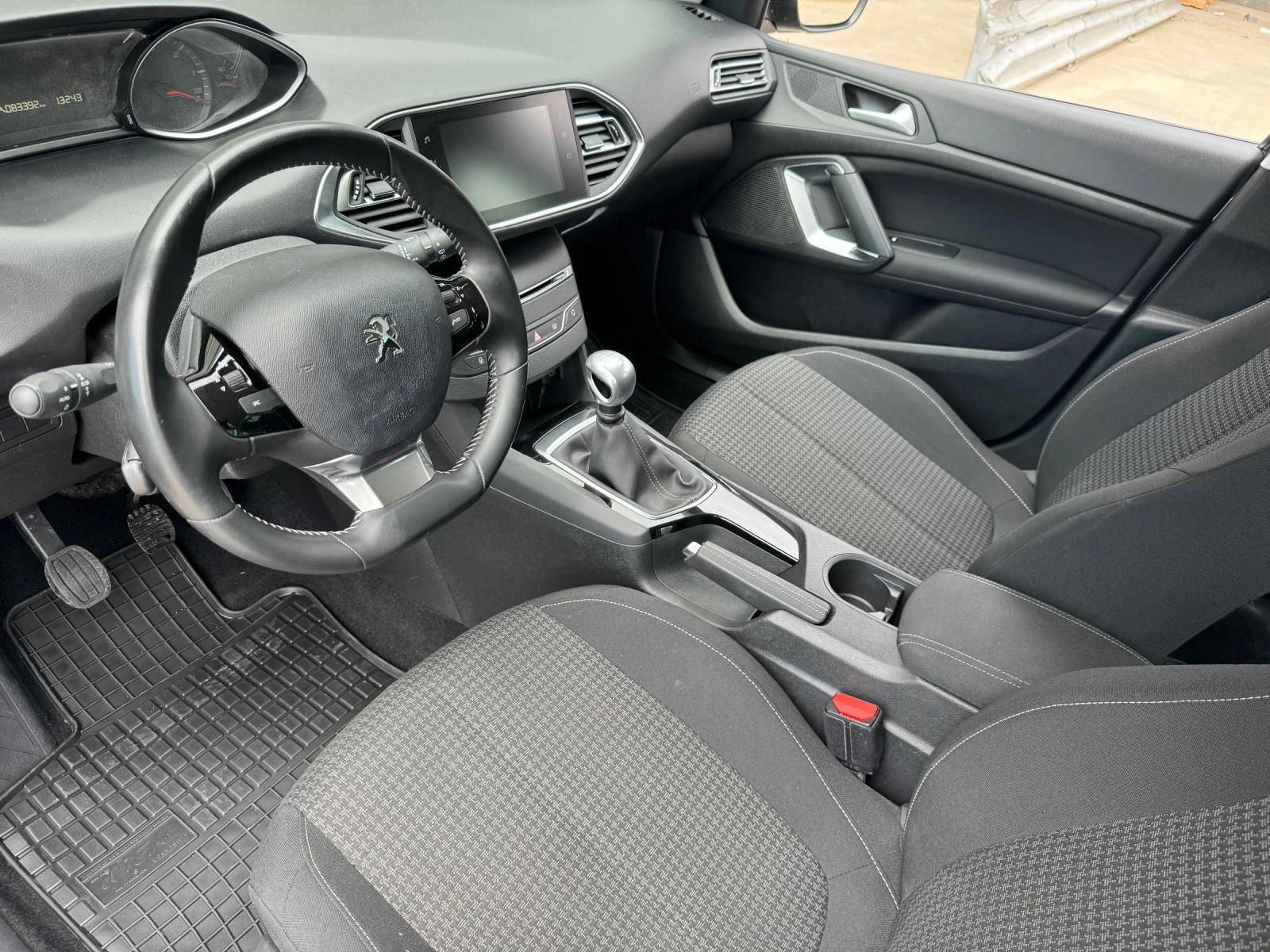 Peugeot 308 1.5 D 130 К.С. 2020 Г. 83 000 КМ. ЕВРО 6 КАТО НОВА - изображение 8