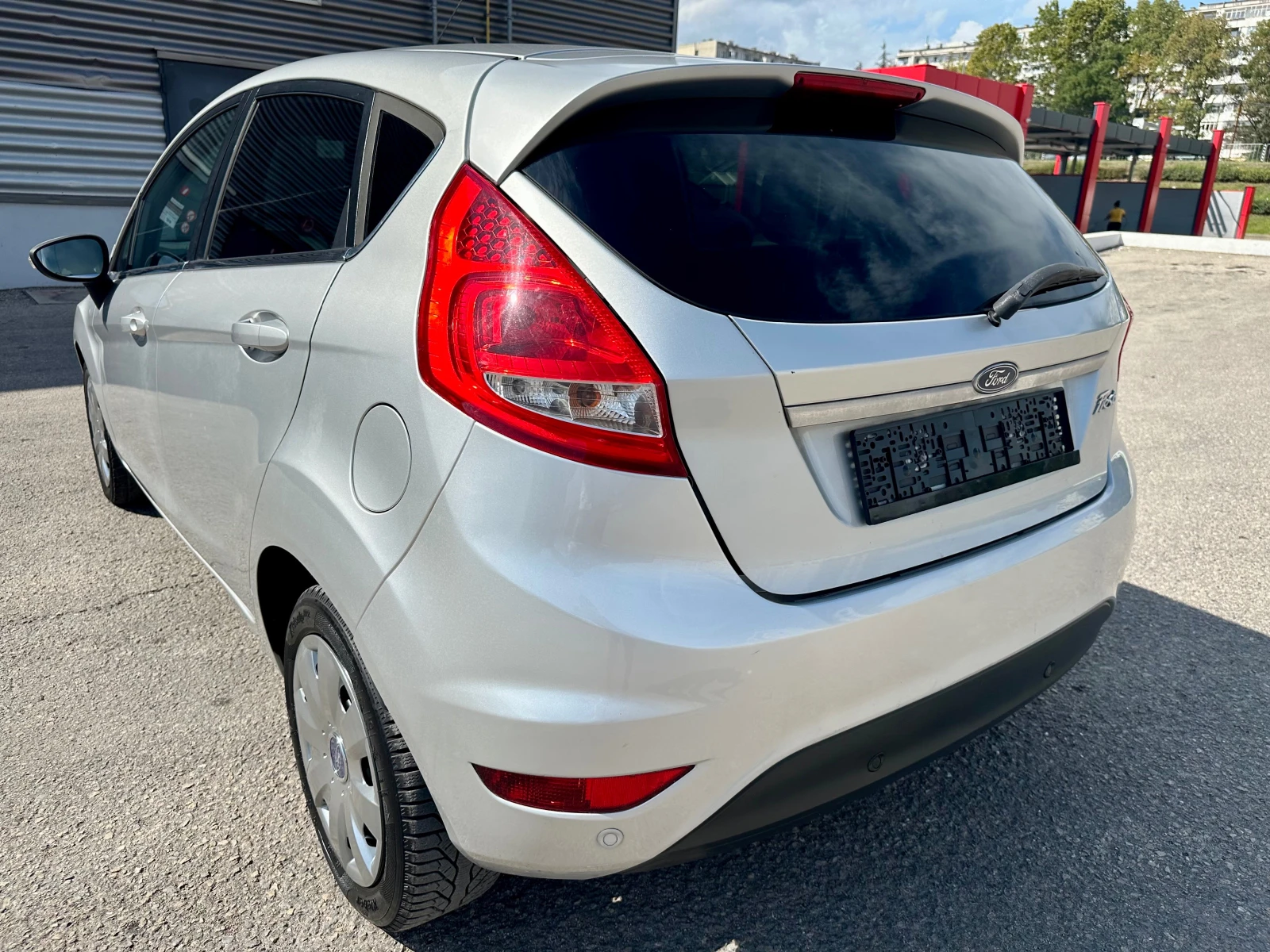 Ford Fiesta 1.4 I GPL  - изображение 3