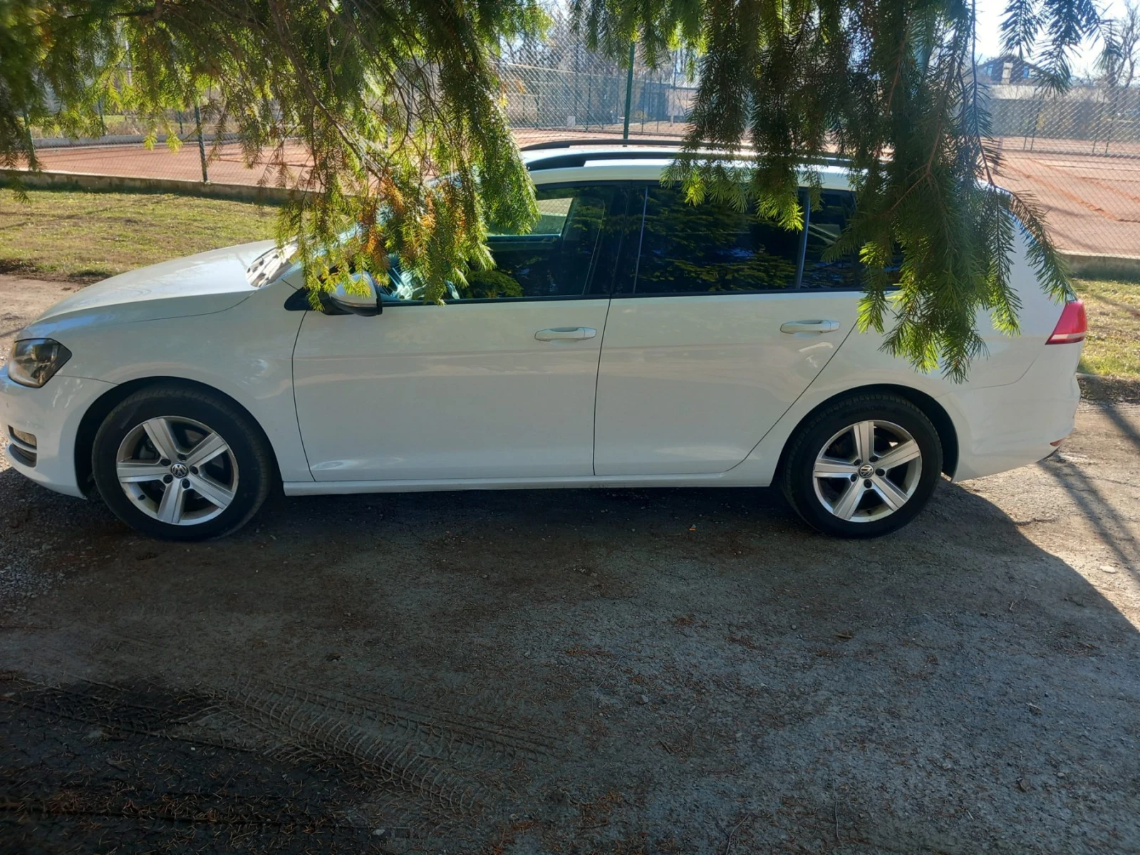 VW Golf VII1.6D АВТОМАТ - изображение 7